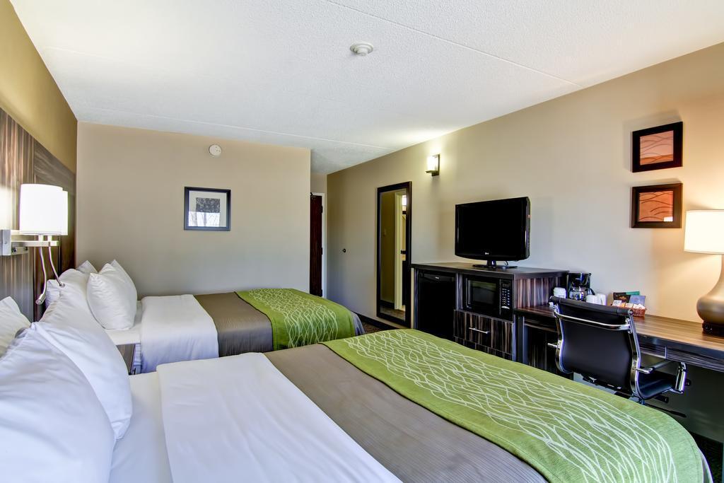 Comfort Inn Sainte-Catherine Exterior foto